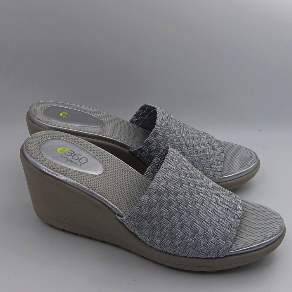 SUMMER SANDALS